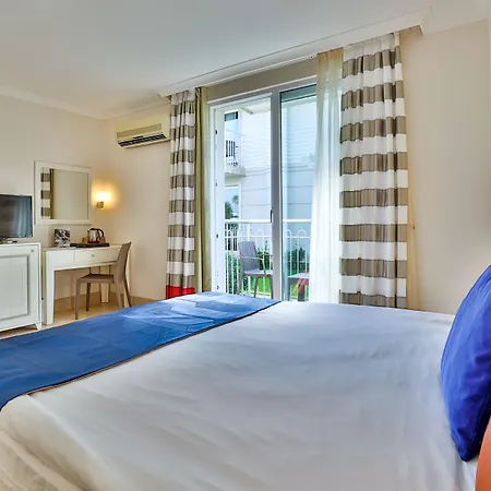 מלון Crystal Boutique Comfort Collection - Adult Only באלאק